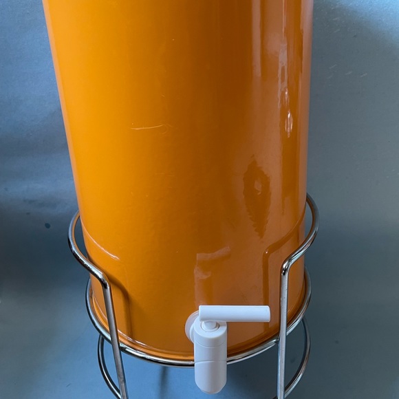 EUC Target Metal Beverage Dispenser + Stand - Picture 1 of 3